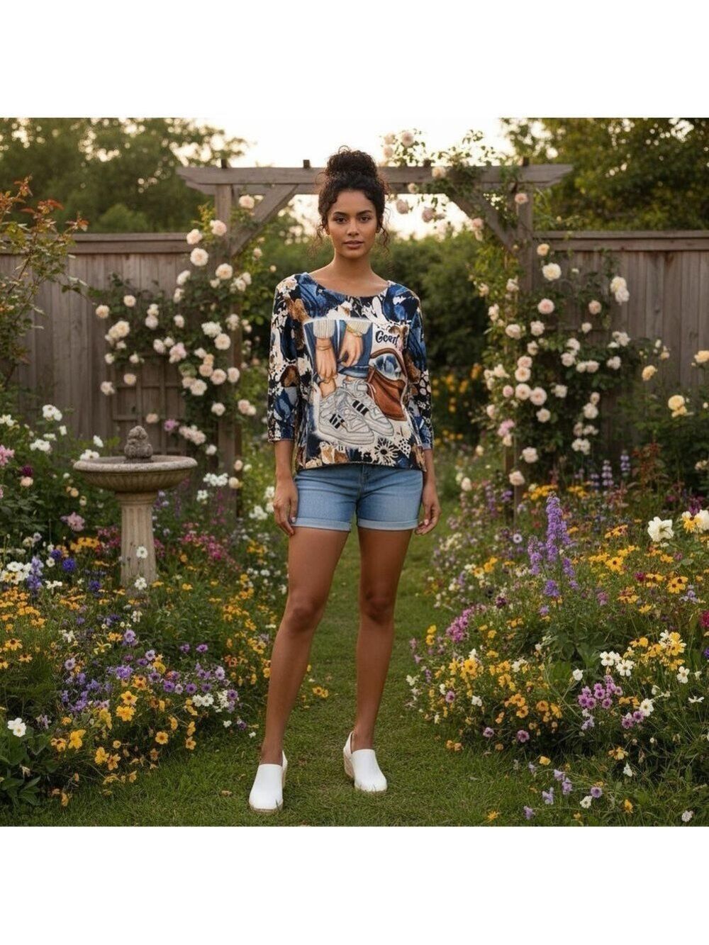 Via Vitale Italy Graphic Novelty Floral T Shirt Small